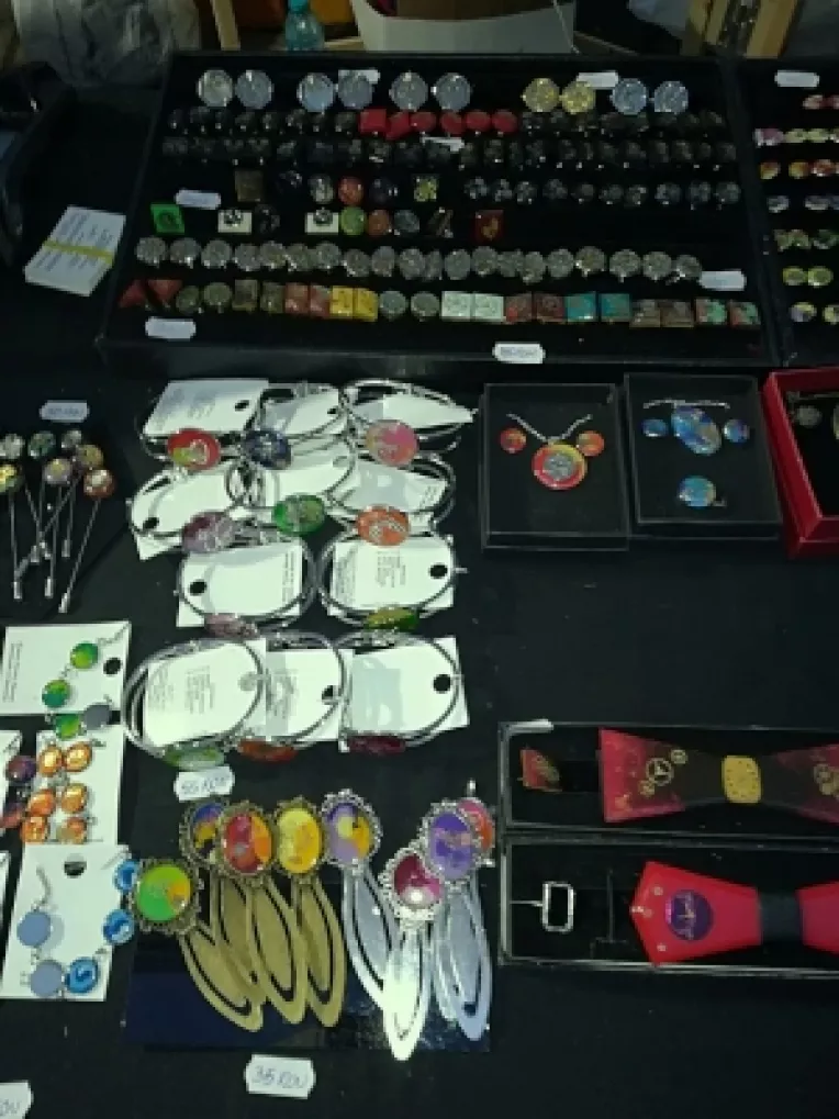 Brandurile de bijuterii Art My Way si Nuwa Jewelry, prezente la targurile de Craciun de la MTR si Piata Constitutiei