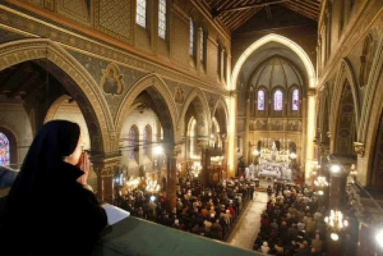 Catedrala Sf. Iosif devine neincapatoare atunci cand slujbele sunt tinute de Preotul Prof. Acad. Dr. Wilhelm Danca