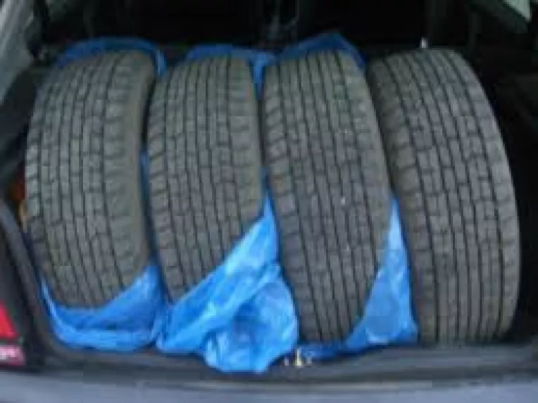 Cauciucuri de iarna obligatorii: Proprietarii celor 4,21 milioane de autovehicule din Romania vor scoate din buzunar 1,85 miliarde euro