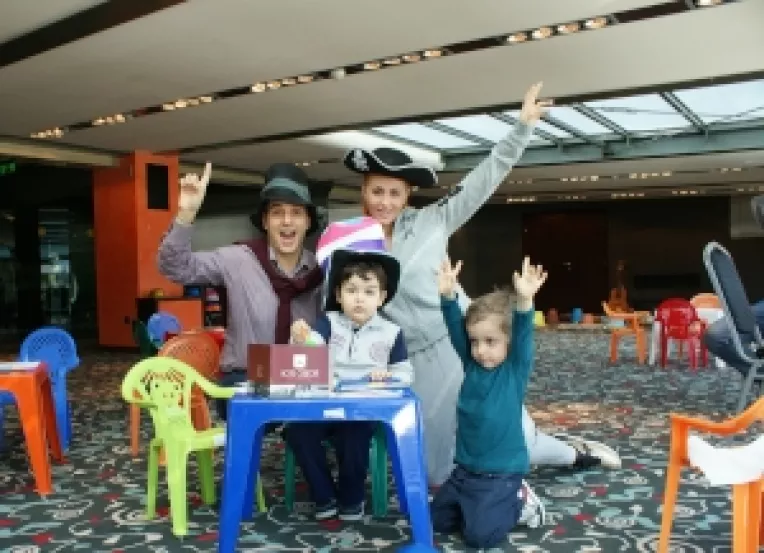 Cristi Brancu a petrecut Pastele cu zapada si sporturi acvatice