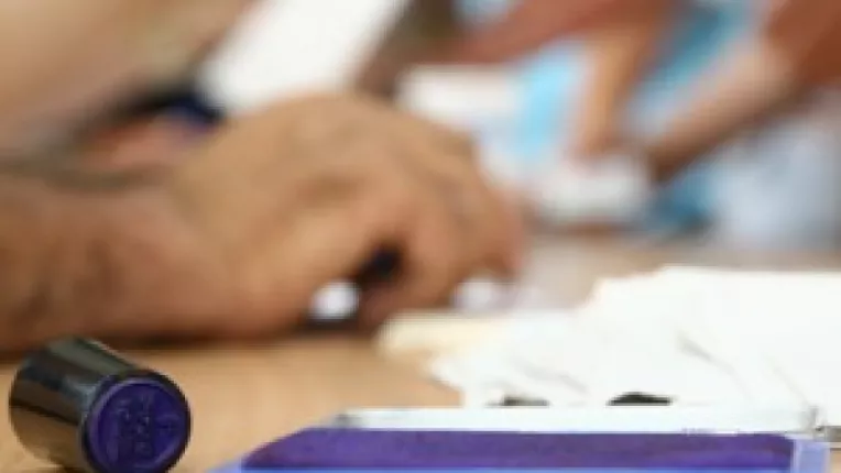 De 3 ori mai multe sectii de vot in Italia si Spania