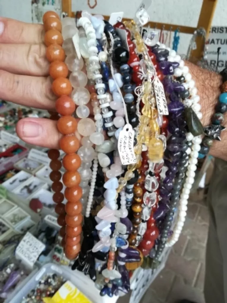 Geologul Andrei Costin Victor: Ca noutati, sunghit, agat oceanic, sodalit, varietati de jad!