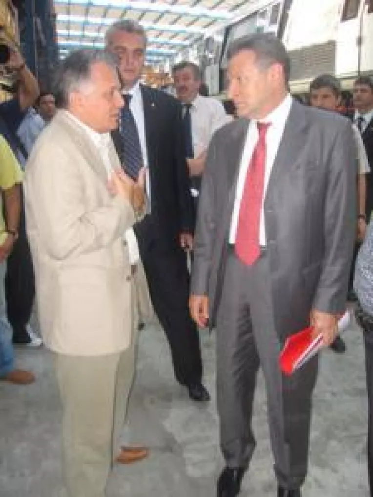 In asteptarea privatizarii. ELECTROPUTERE livreaza trenuri pentru METROREX