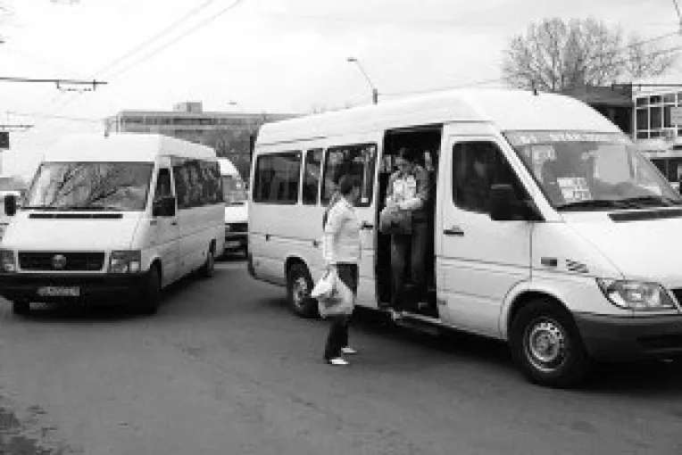 Ne fura strainii transportul judetean