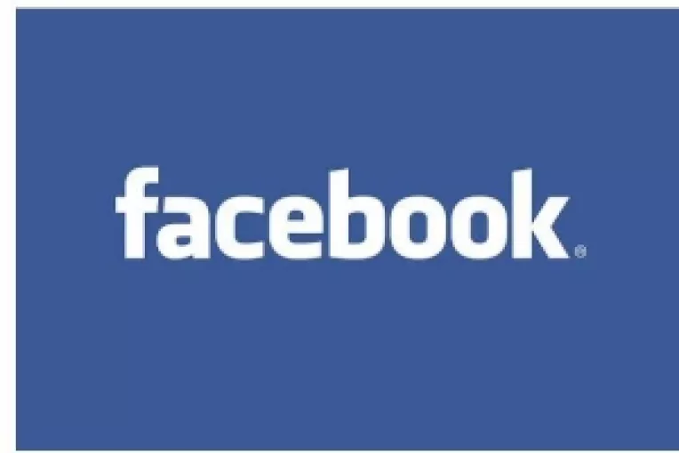 O femeie s-a vindecat de agorafobie prin intermediul Facebook-ului