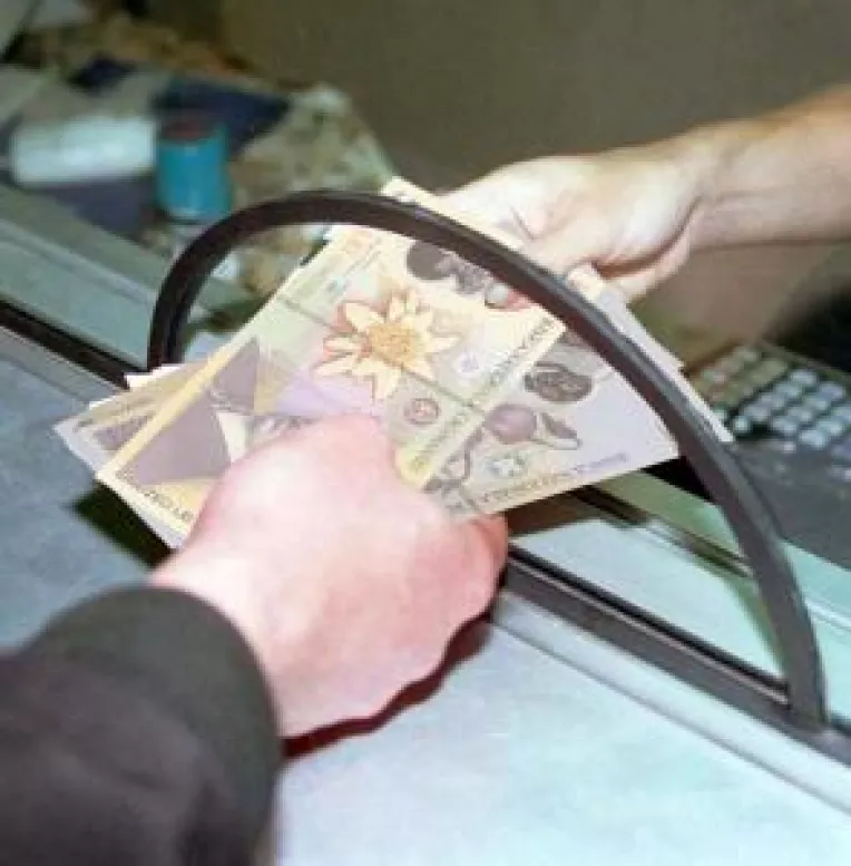 Proiect de lege:
Bancile nu vor mai putea majora comisioanele