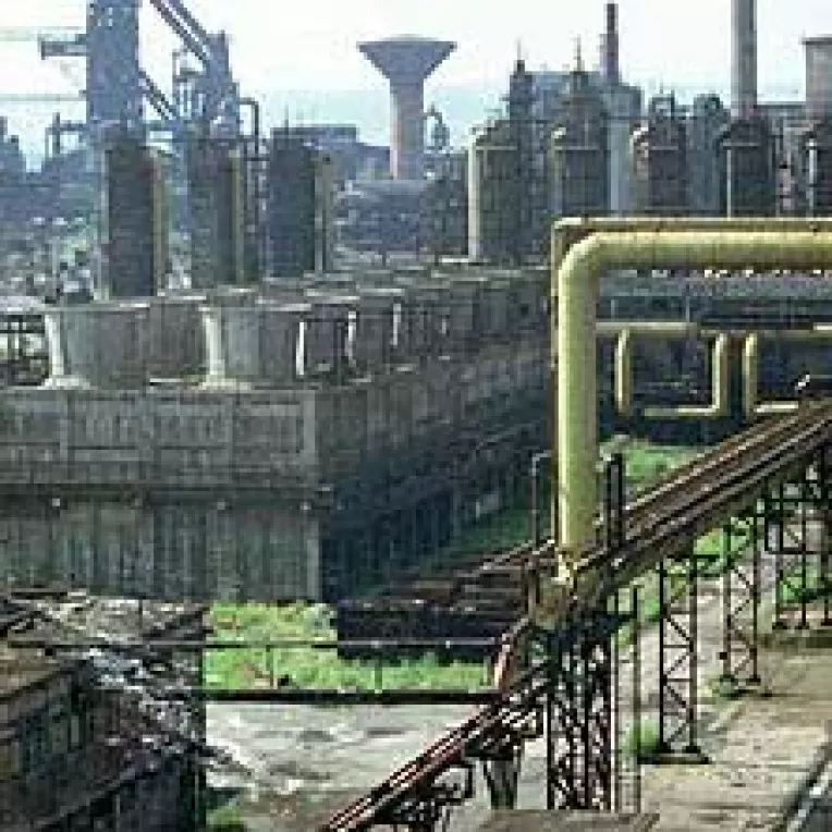 Romania trebuie sa-si restructureze siderurgia