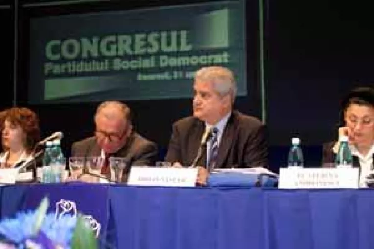 "Tovarasii" din PSD vorbesc despre innoirea partidului